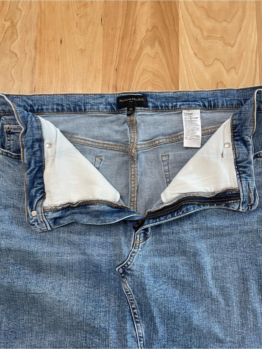 Banana Republic Denim Pencil Skirt Front Slit Size 20 Medium Wash Jean - Picture 3 of 6